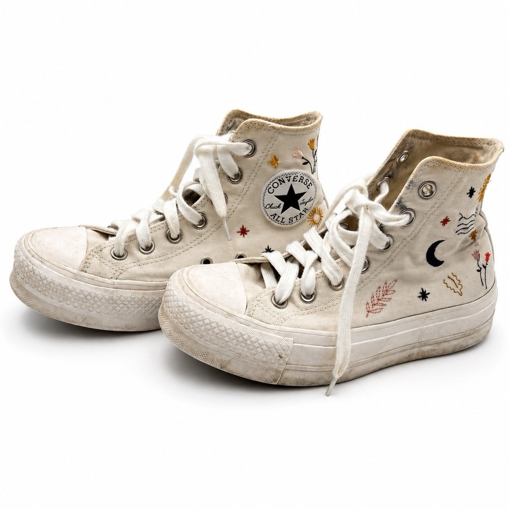 Converse Chuck Taylor All Star Lift "It's Okay to Wander," discontinued Size 6.5